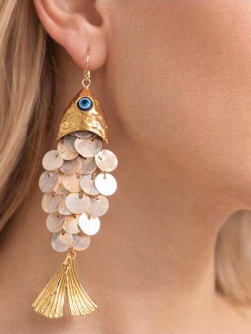 💙▪️Atterri▪️ Gold & Mother-of-Pearl Fish Drop Earrings - Picture 3 of 9